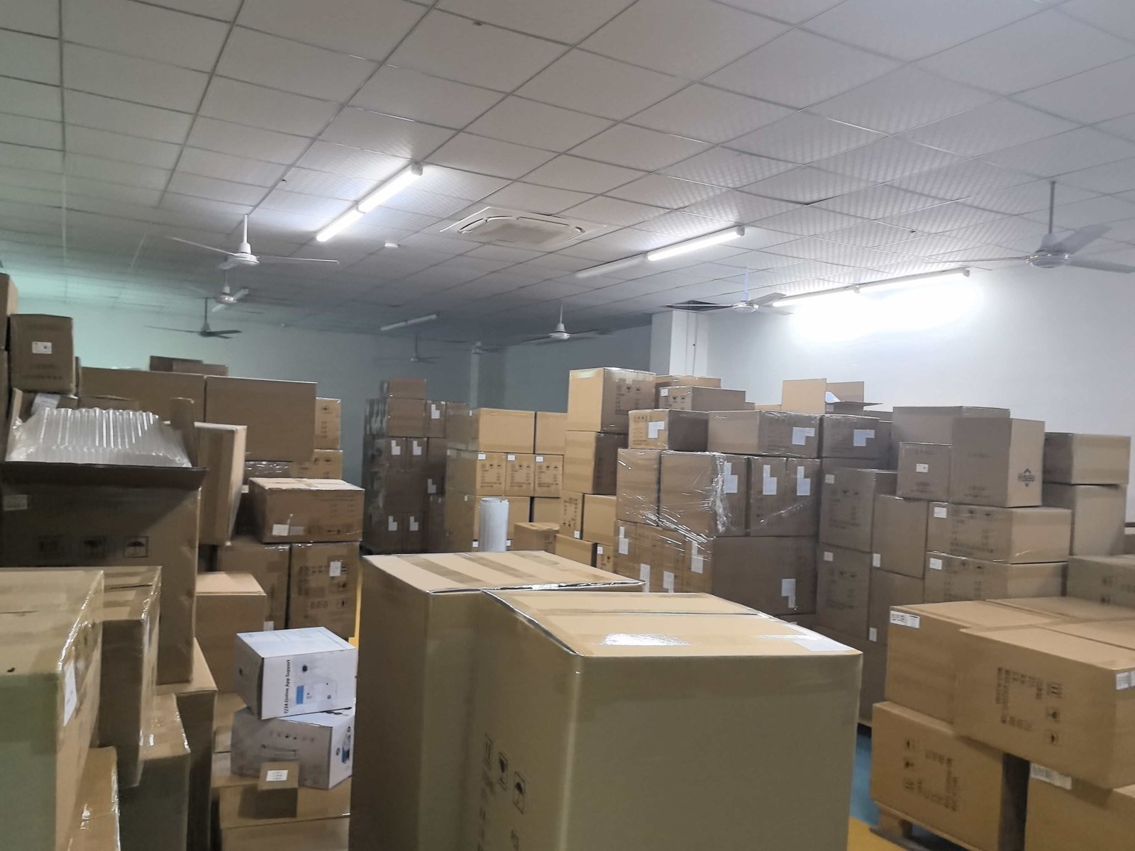 ENSTER warehouse cartons for CCTV camera orders