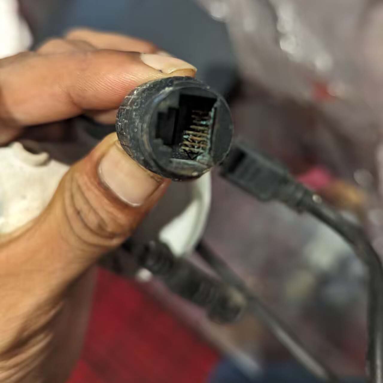 How to prevent the network connector of the network camera from rusting?